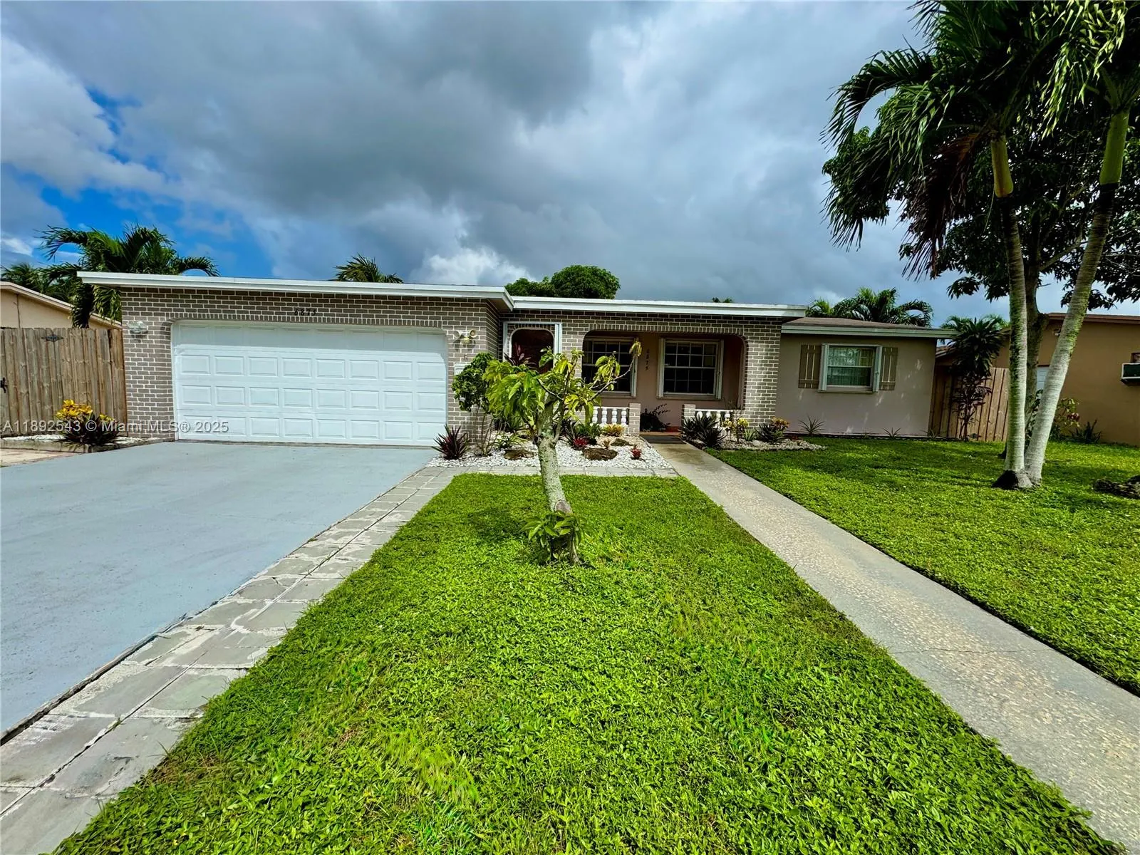 6875 NW 1st Ct