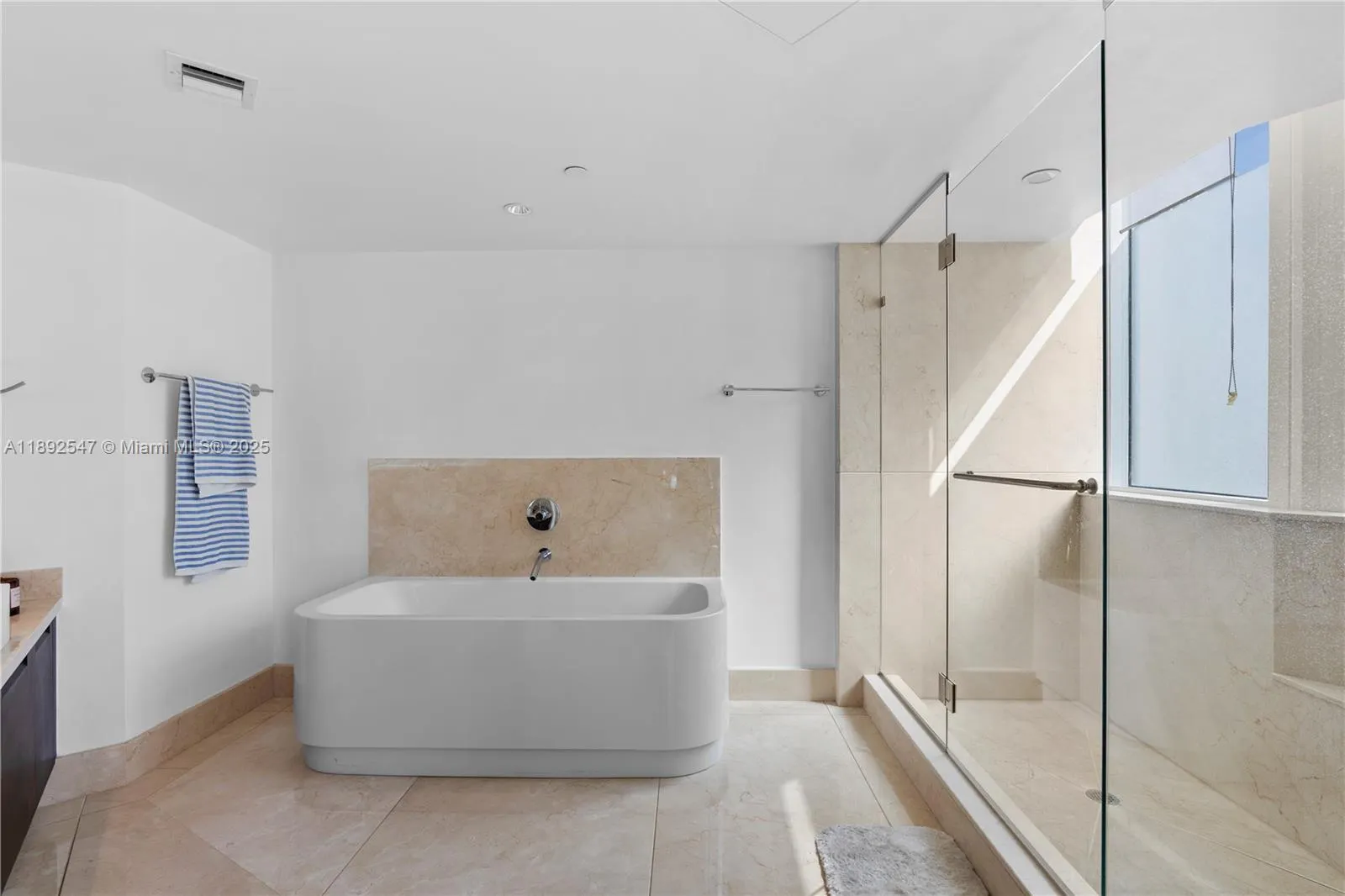200 Sunny Isles Blvd, #2-UPH3