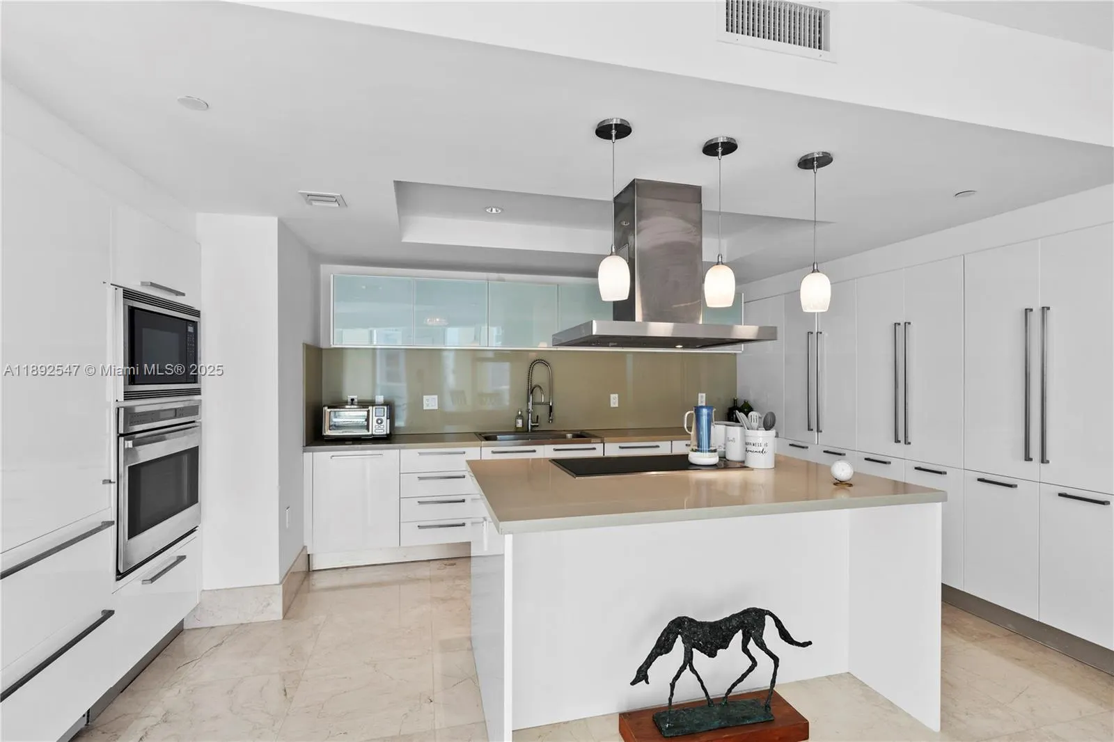 200 Sunny Isles Blvd, #2-UPH3