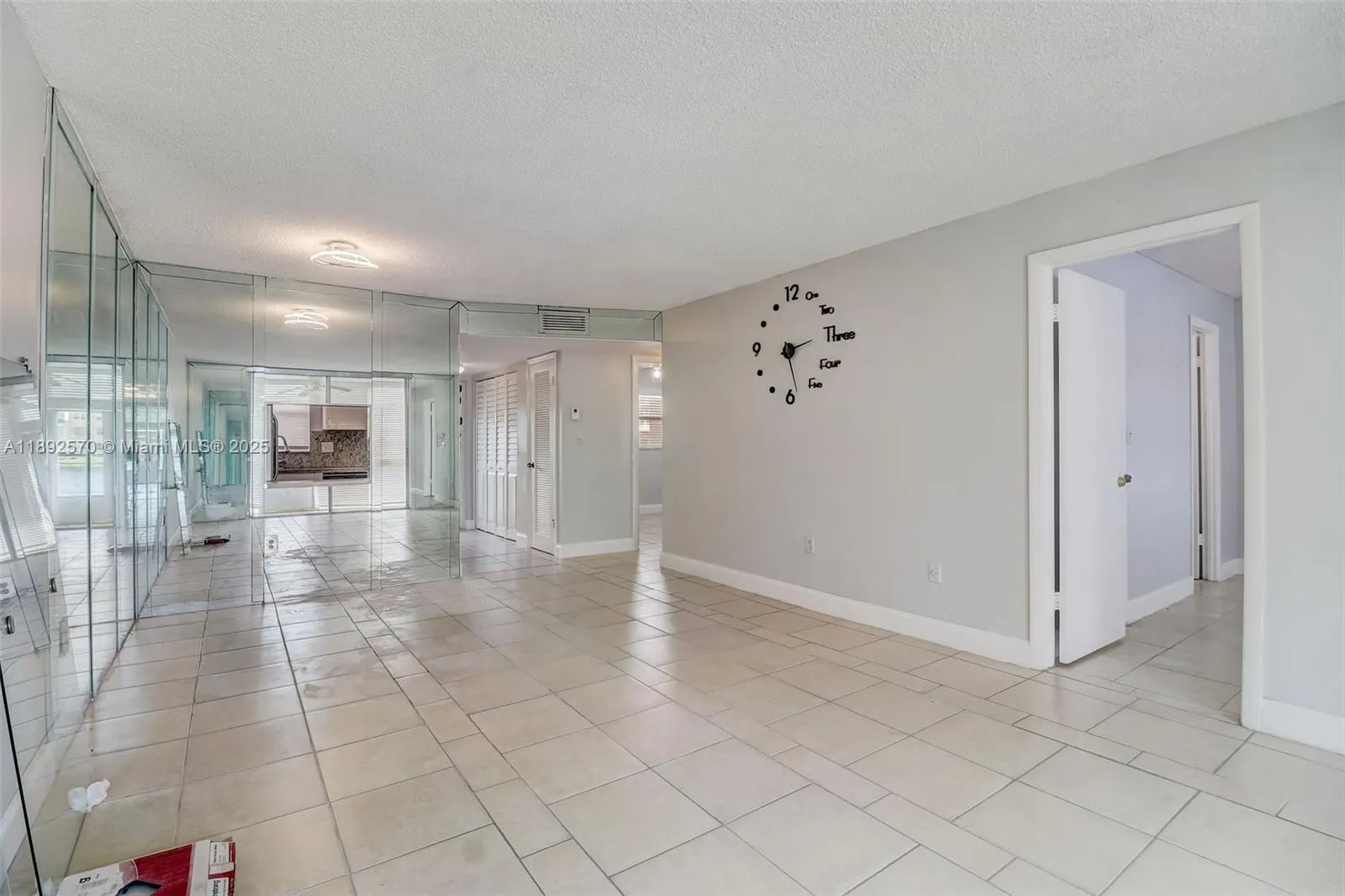 9001 Sunrise Lakes Blvd, #109