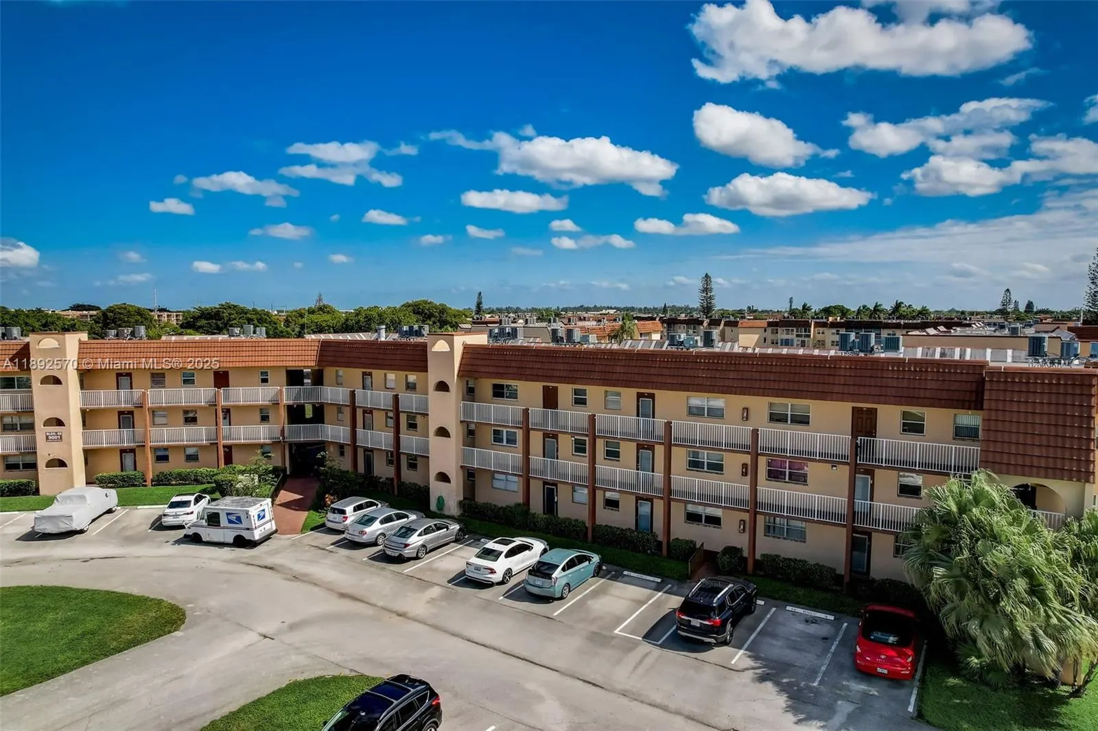 9001 Sunrise Lakes Blvd, #109
