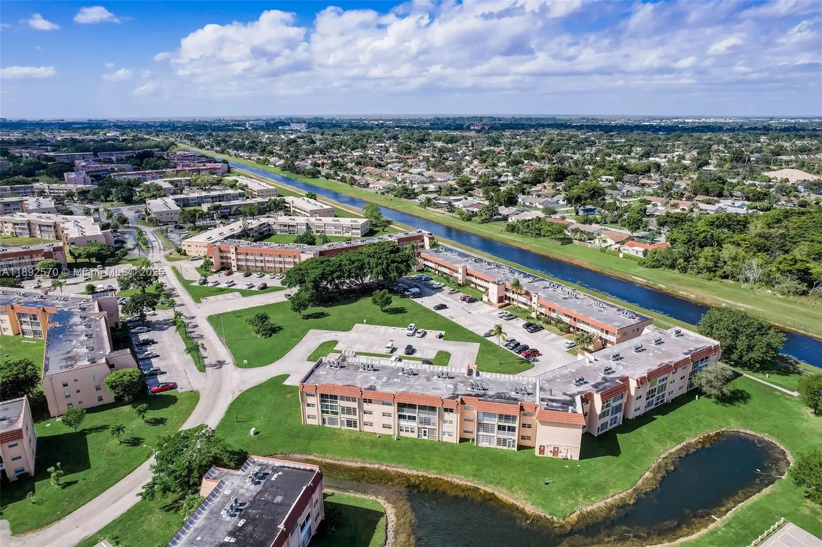 9001 Sunrise Lakes Blvd, #109