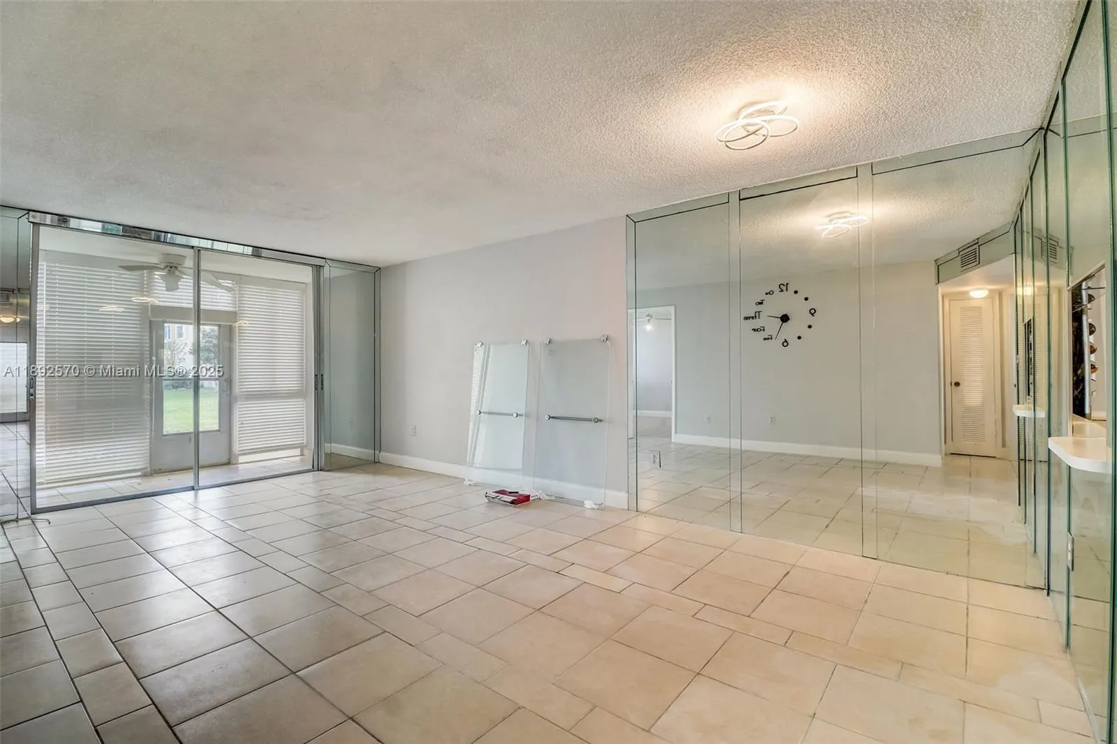 9001 Sunrise Lakes Blvd, #109