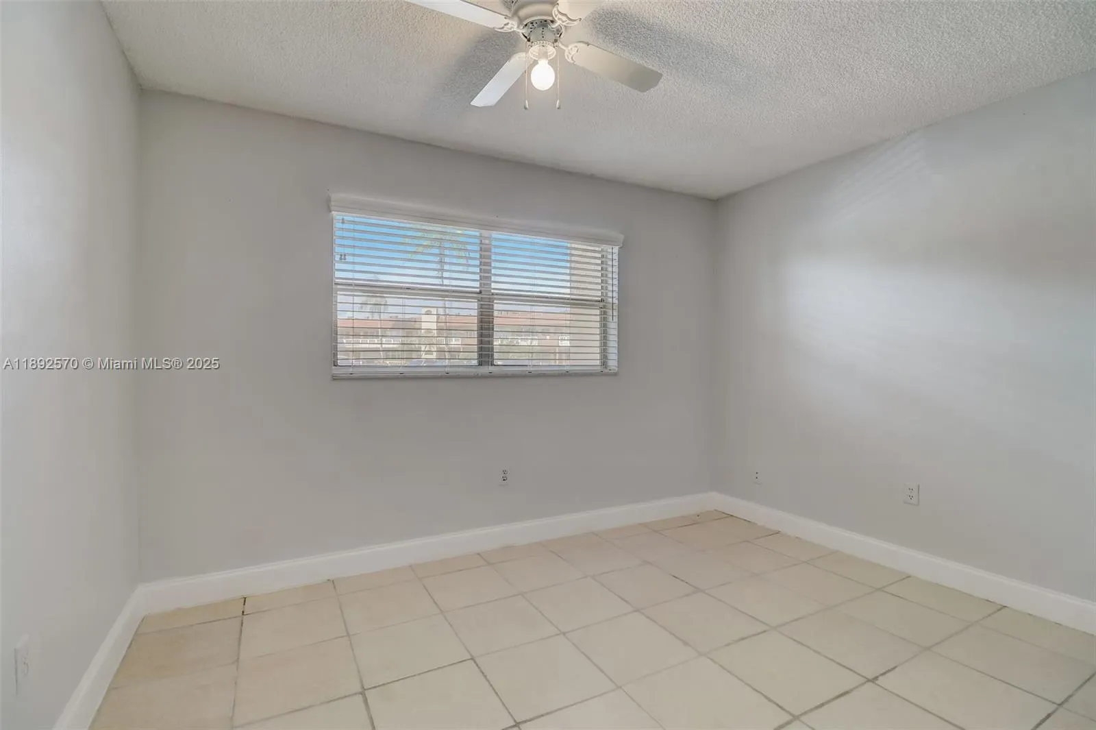 9001 Sunrise Lakes Blvd, #109