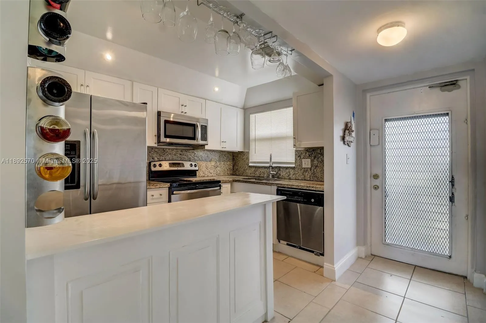 9001 Sunrise Lakes Blvd, #109