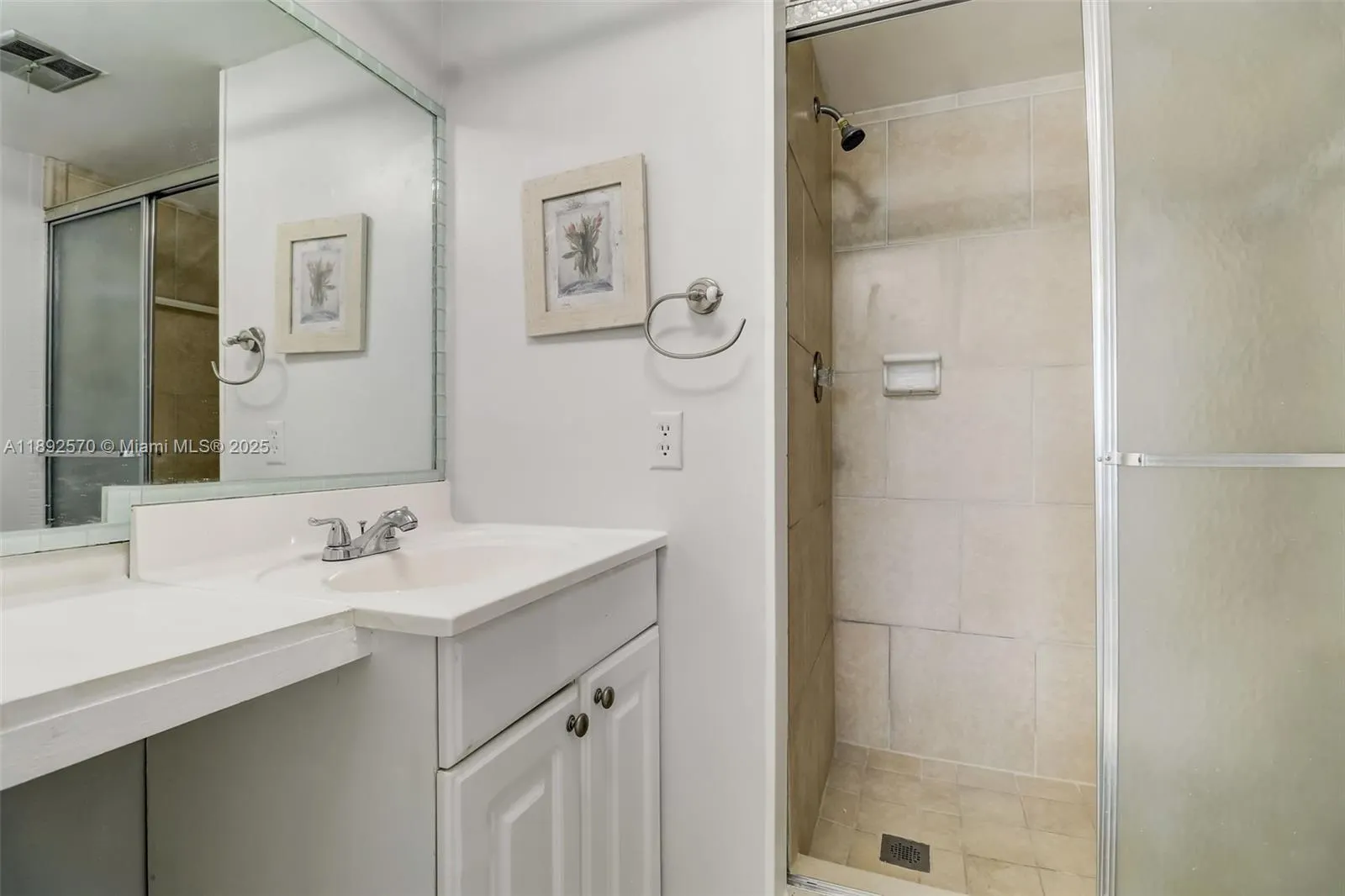 9001 Sunrise Lakes Blvd, #109