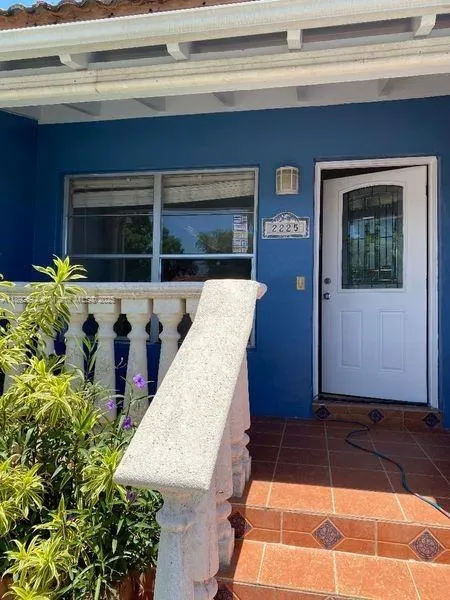 2225 SW 21st Ter