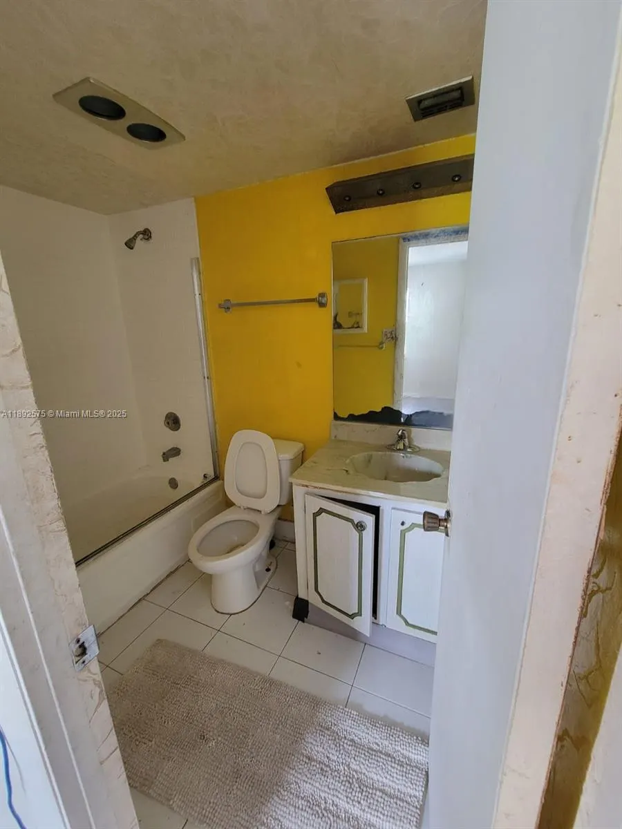 3300 Spanish Moss Ter, #403