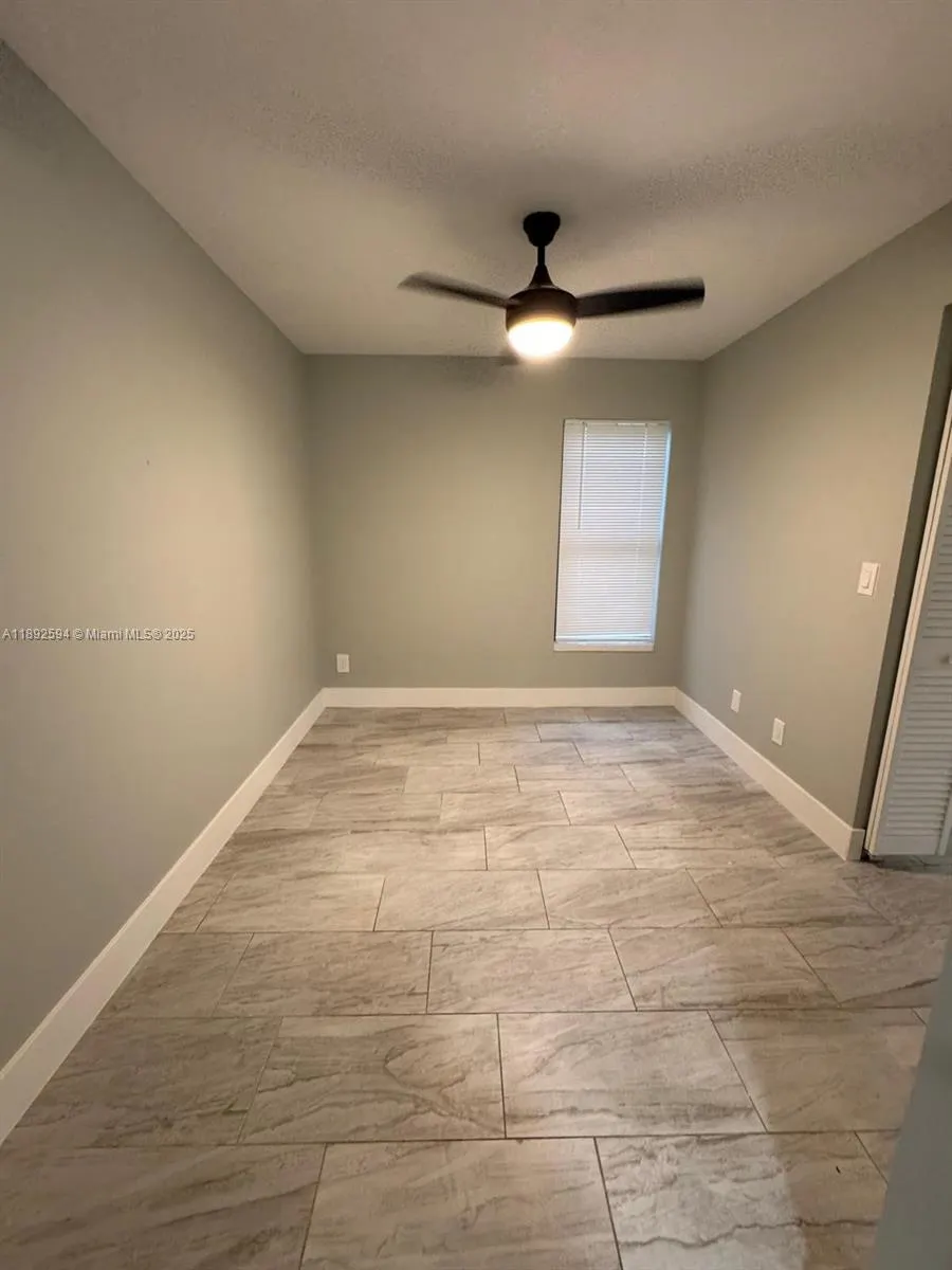8737 NW 39th St, #8737