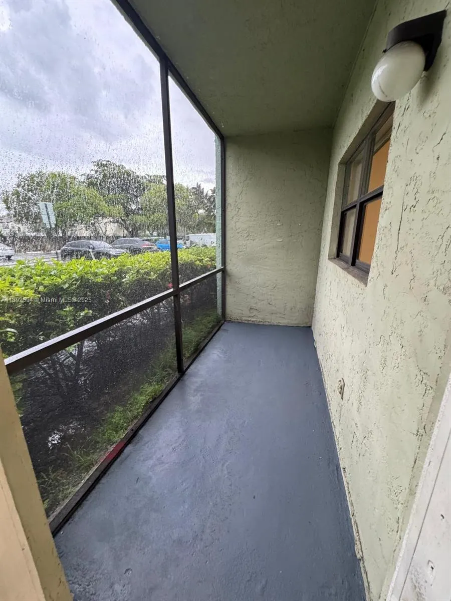 8737 NW 39th St, #8737