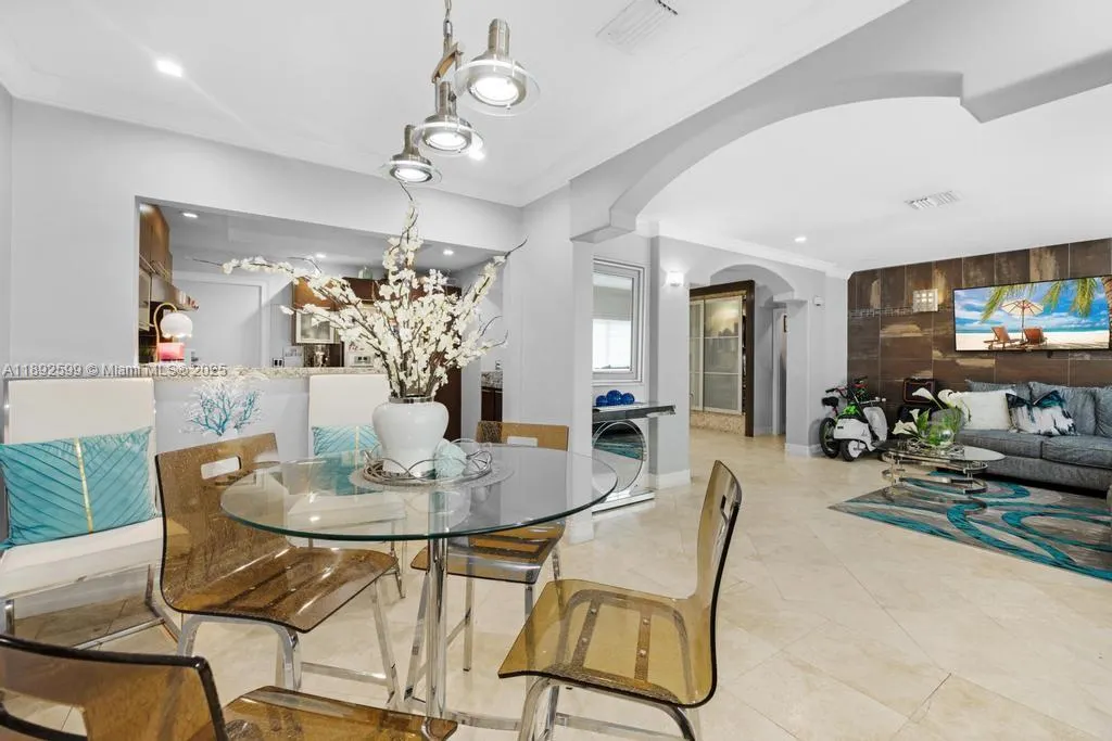155 W 60th St