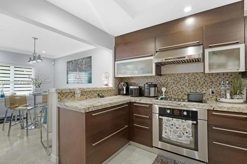 155 W 60th St