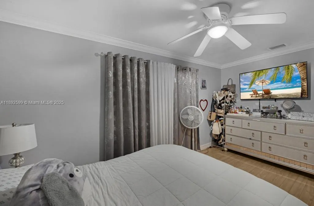 155 W 60th St