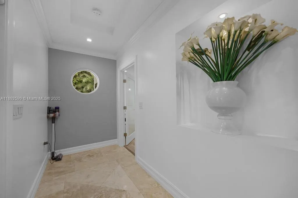 155 W 60th St
