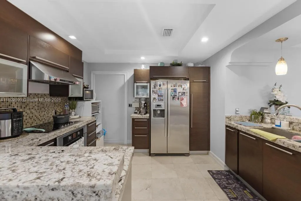 155 W 60th St