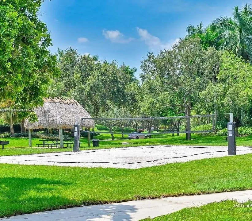 4361 Dogwood Cir