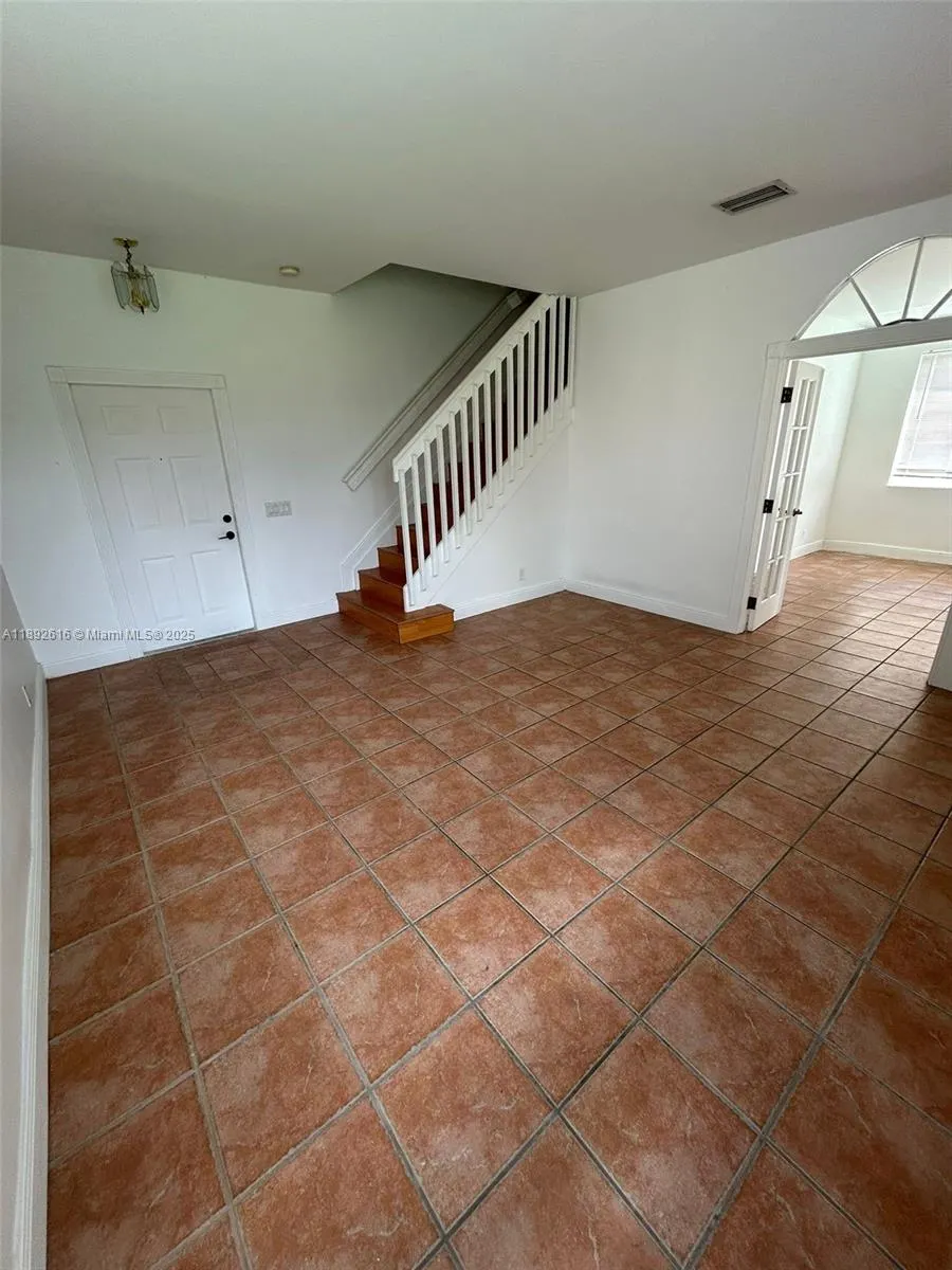 4361 Dogwood Cir