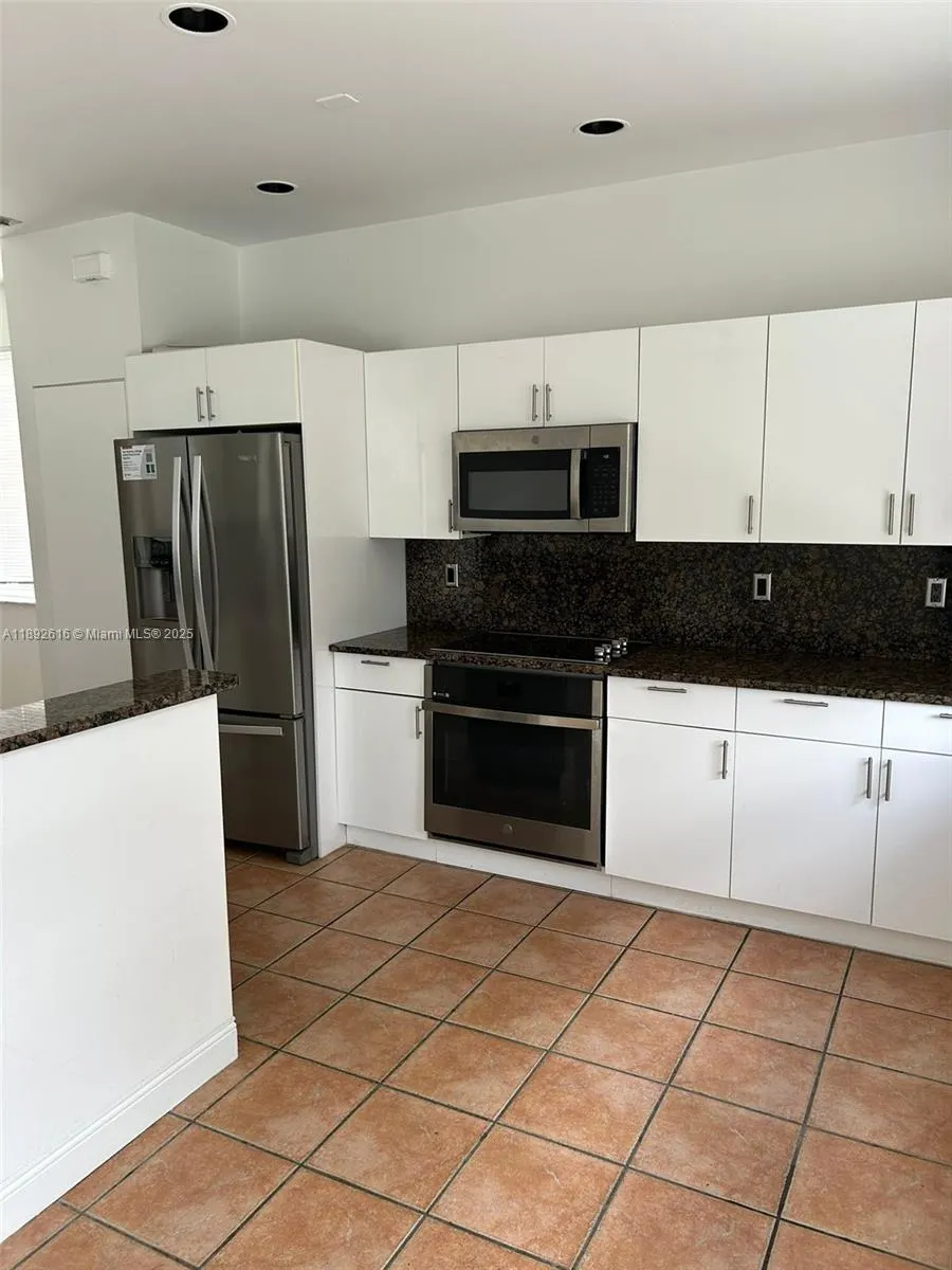 4361 Dogwood Cir