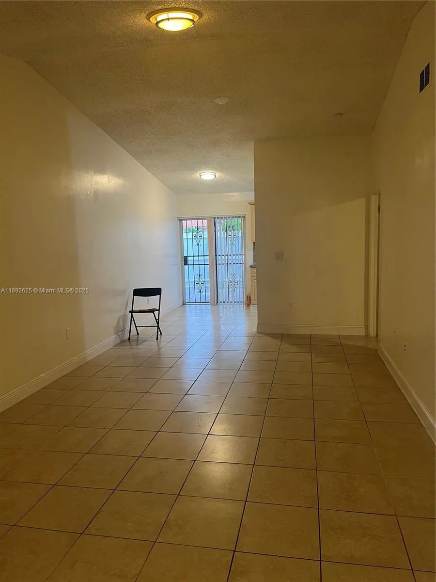 2528 W 65th St, #2528