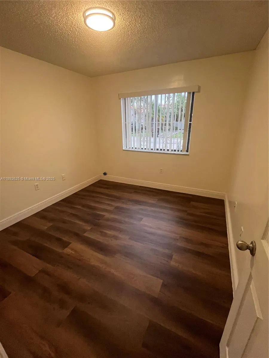 2528 W 65th St, #2528