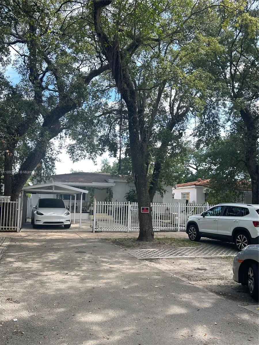 1531 NW 26th Ave
