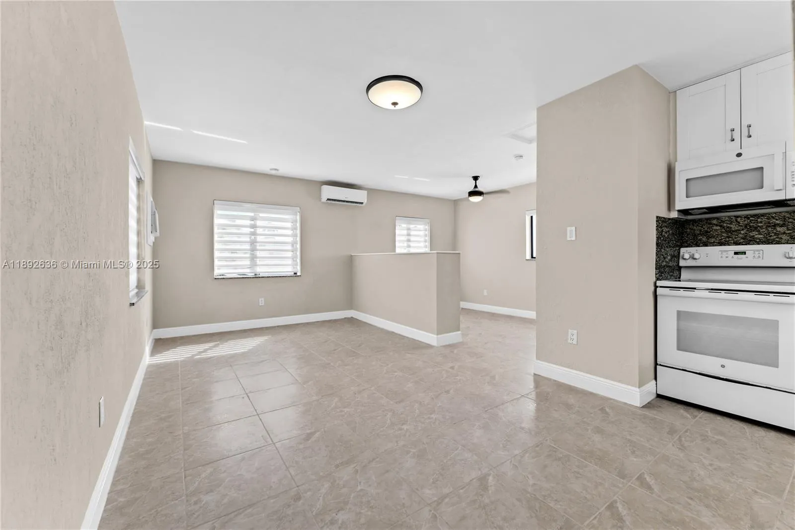 157 Curtiss Pkwy