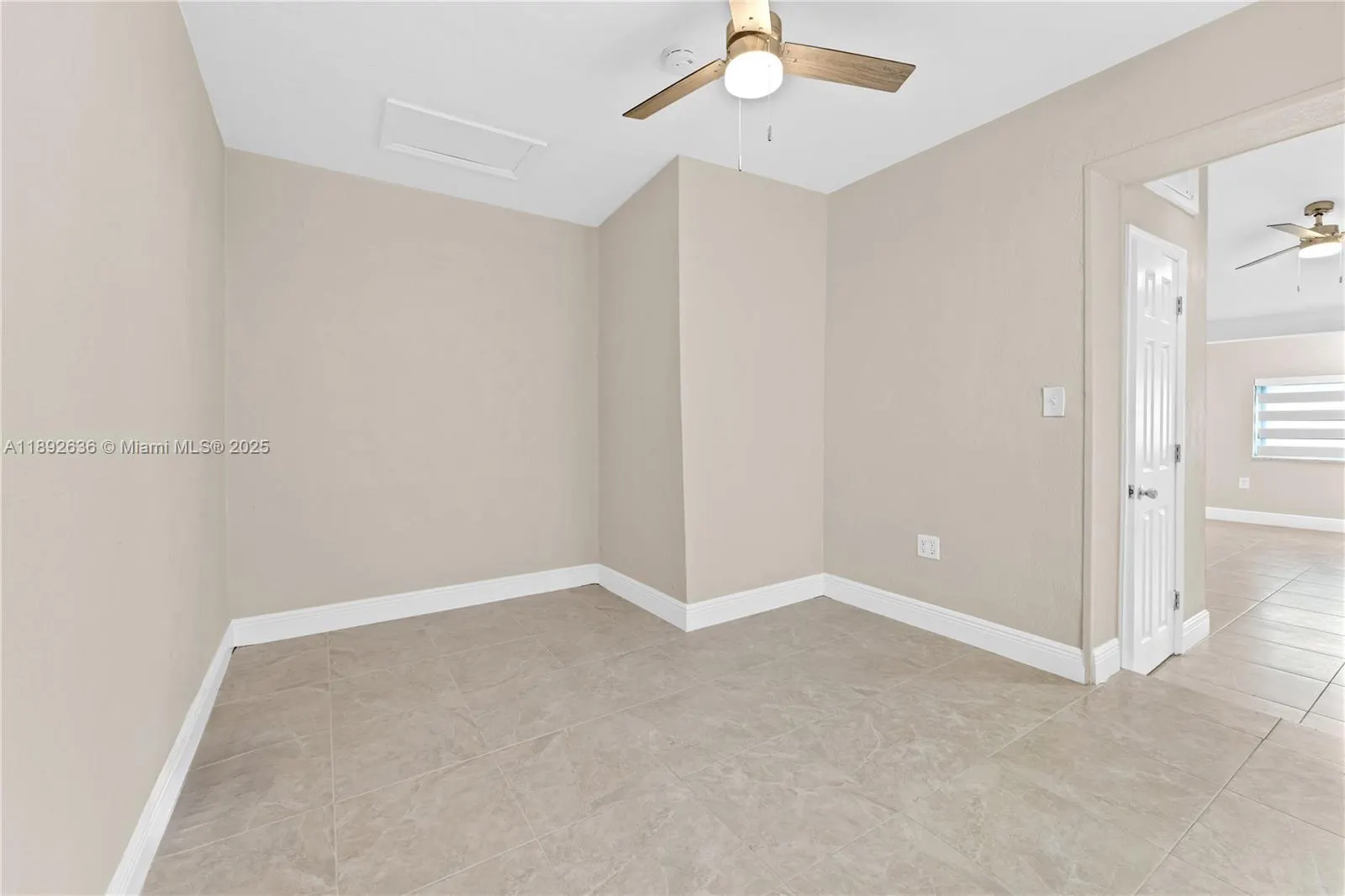 157 Curtiss Pkwy