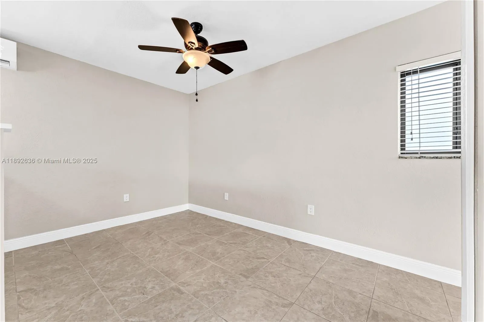 157 Curtiss Pkwy