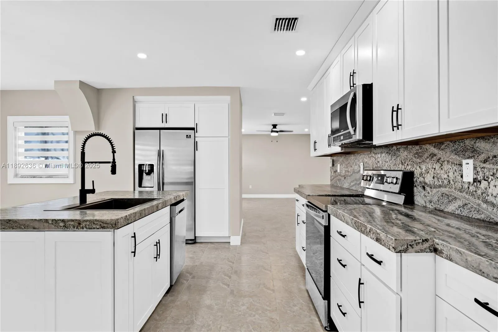 157 Curtiss Pkwy