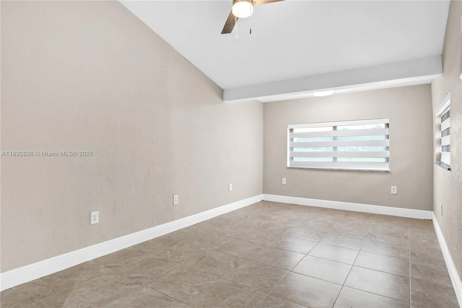 157 Curtiss Pkwy
