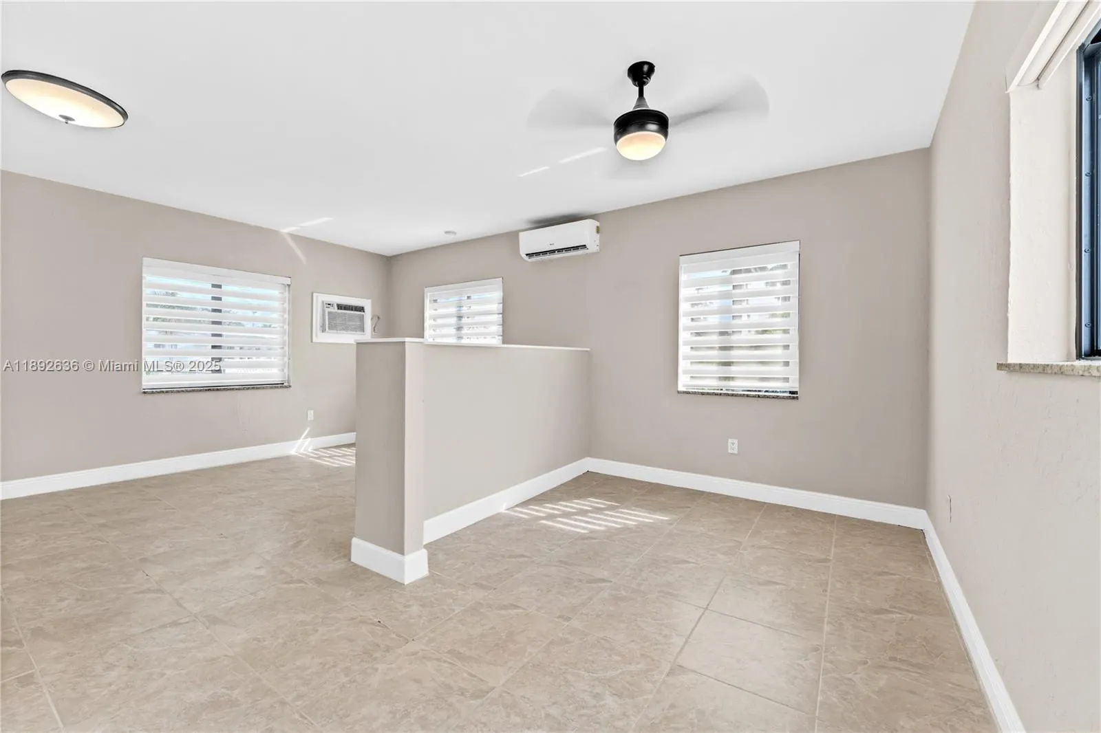 157 Curtiss Pkwy