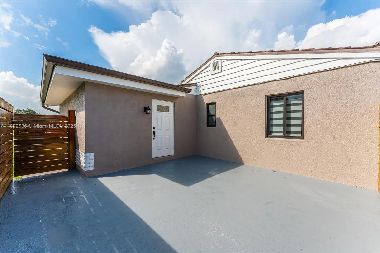 157 Curtiss Pkwy