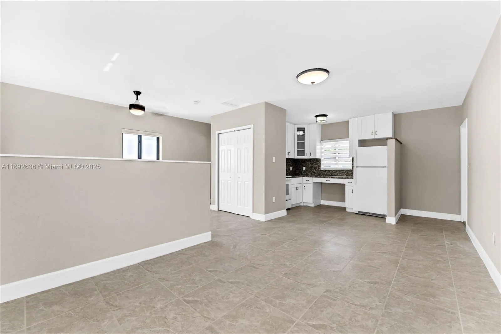157 Curtiss Pkwy