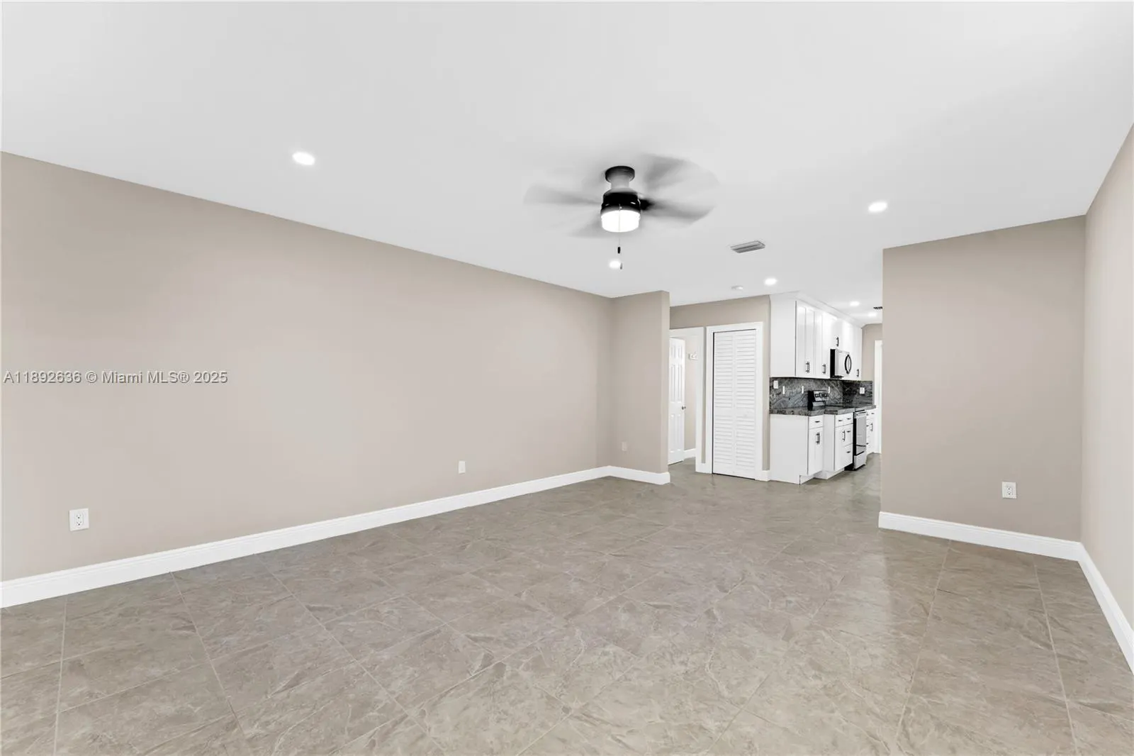 157 Curtiss Pkwy