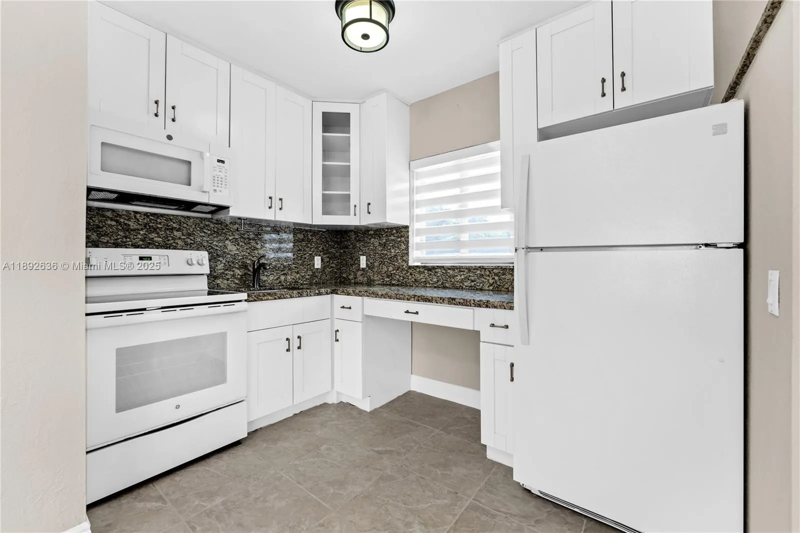 157 Curtiss Pkwy