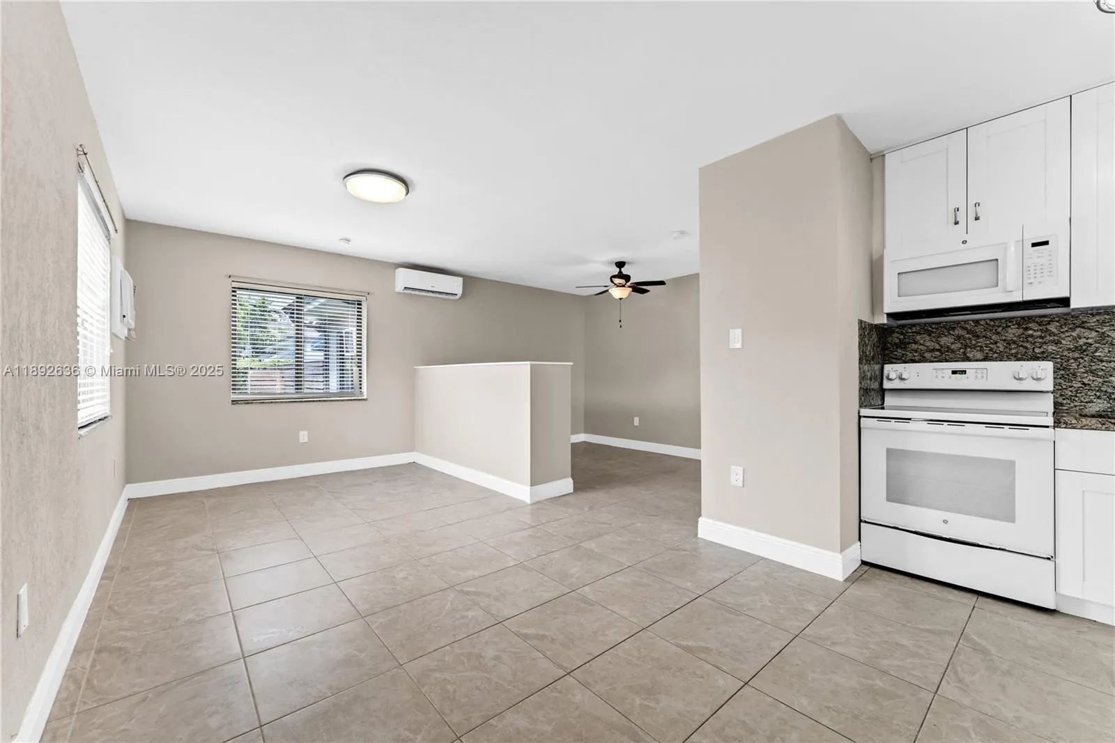 157 Curtiss Pkwy