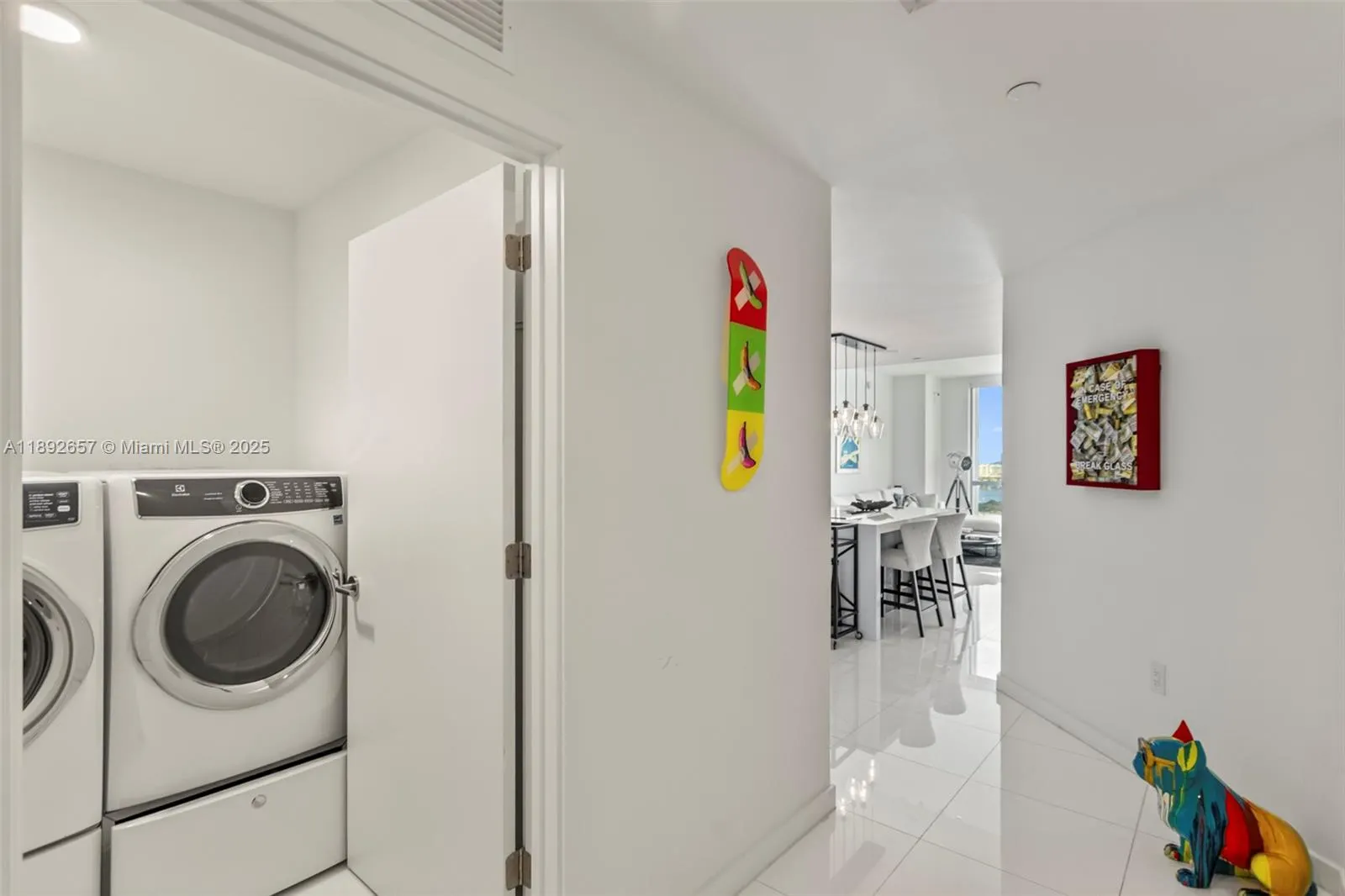 851 NE 1st Ave, #3707