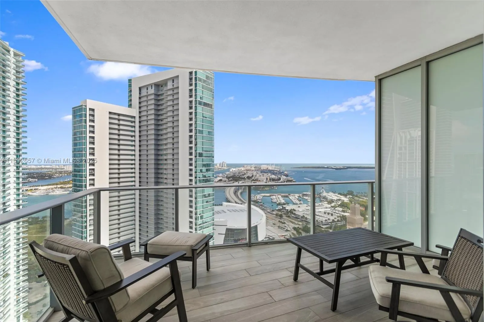 851 NE 1st Ave, #3707