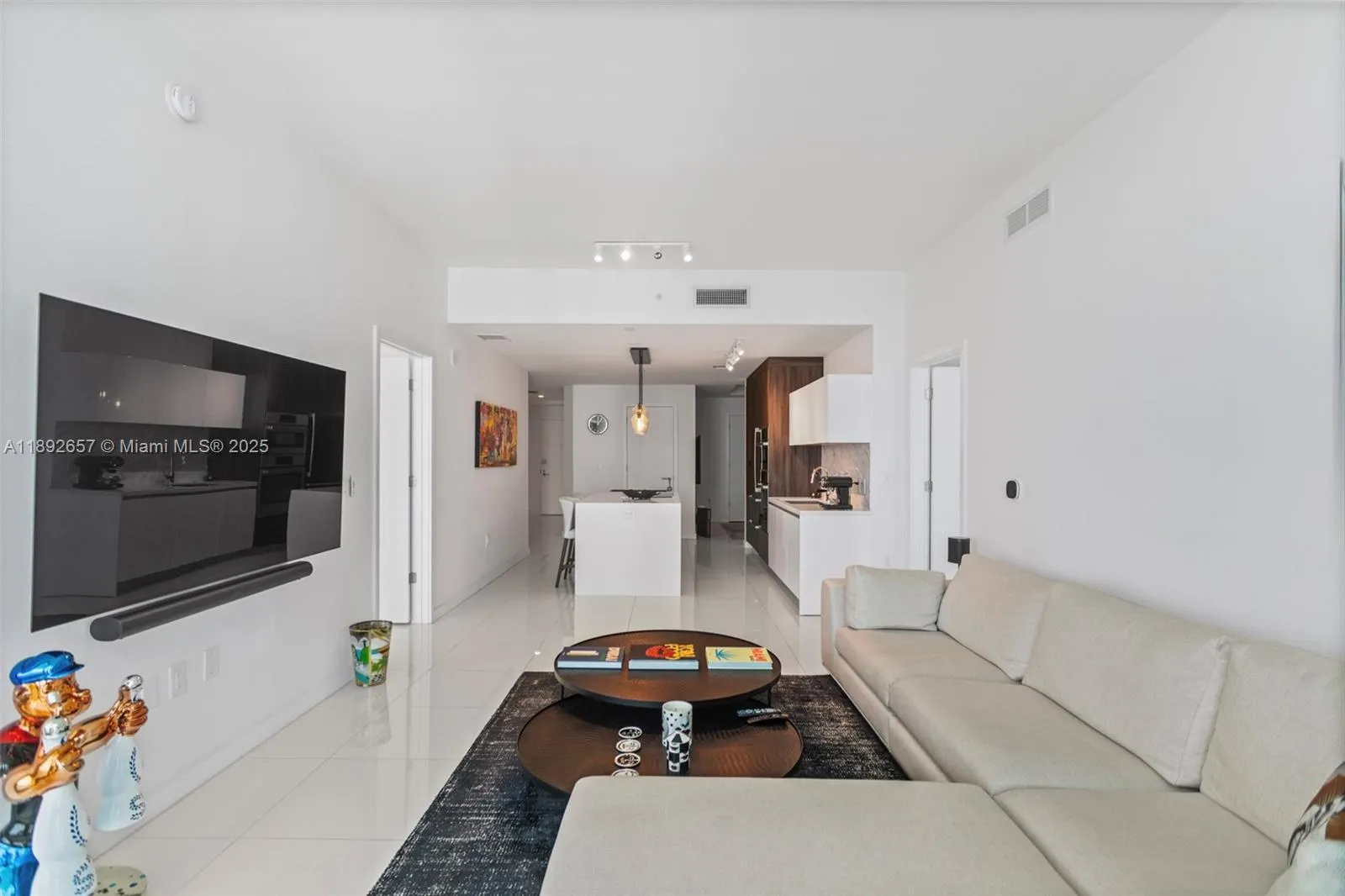 851 NE 1st Ave, #3707