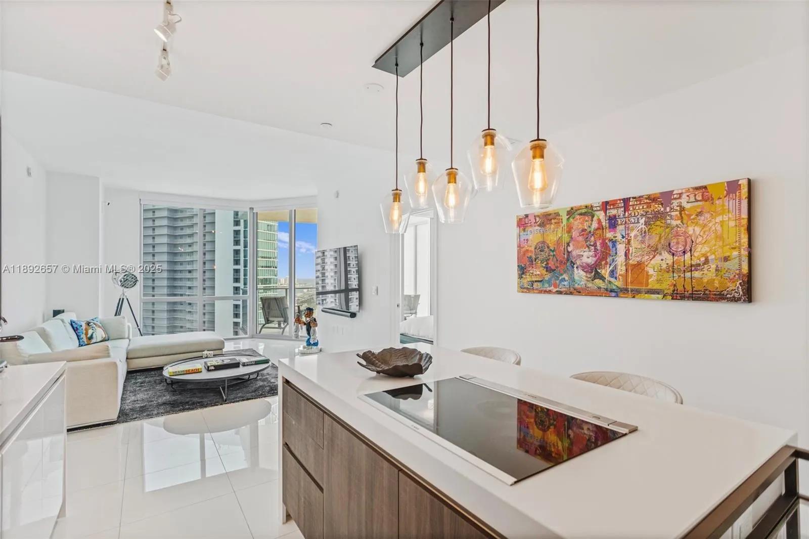 851 NE 1st Ave, #3707