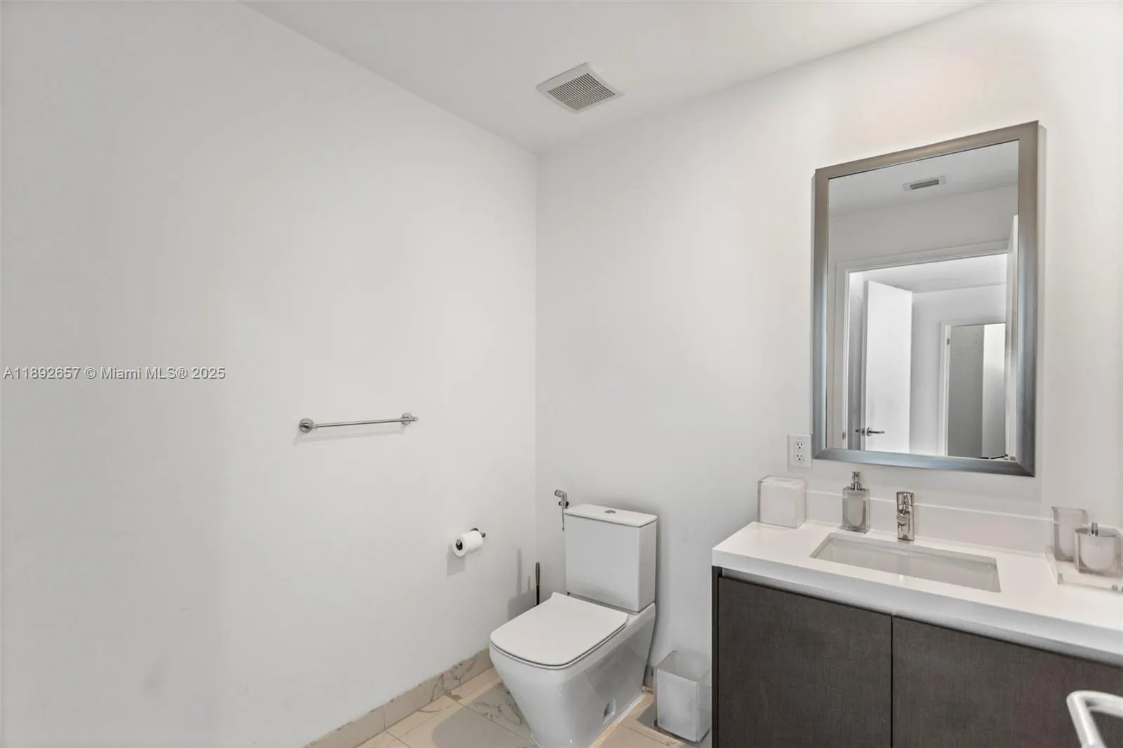 851 NE 1st Ave, #3707