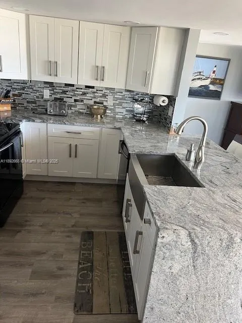 108 Lakeshore Dr, #338