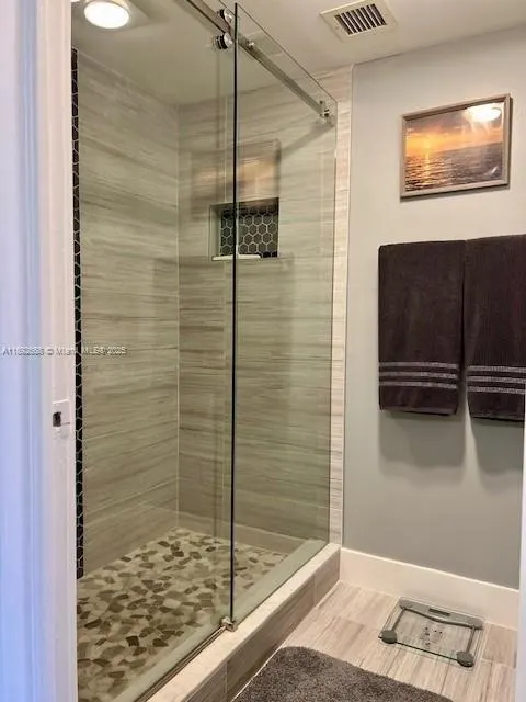 108 Lakeshore Dr, #338