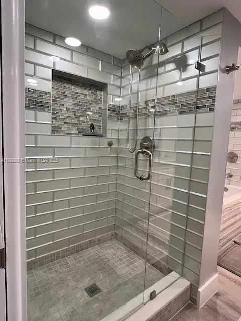 108 Lakeshore Dr, #338