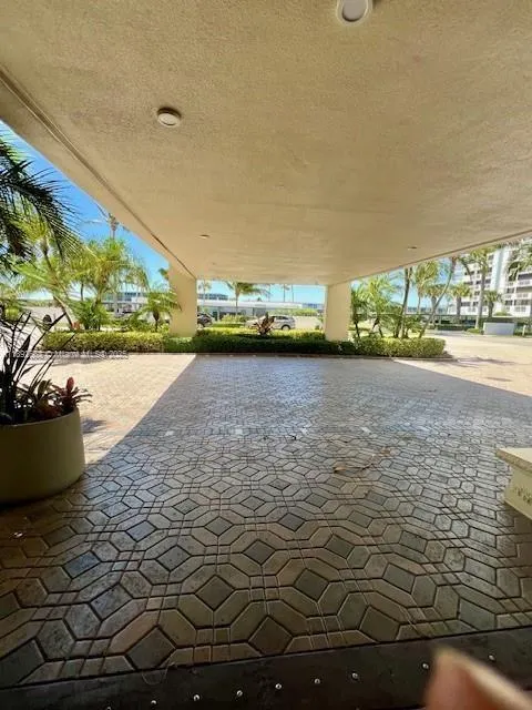 108 Lakeshore Dr, #338