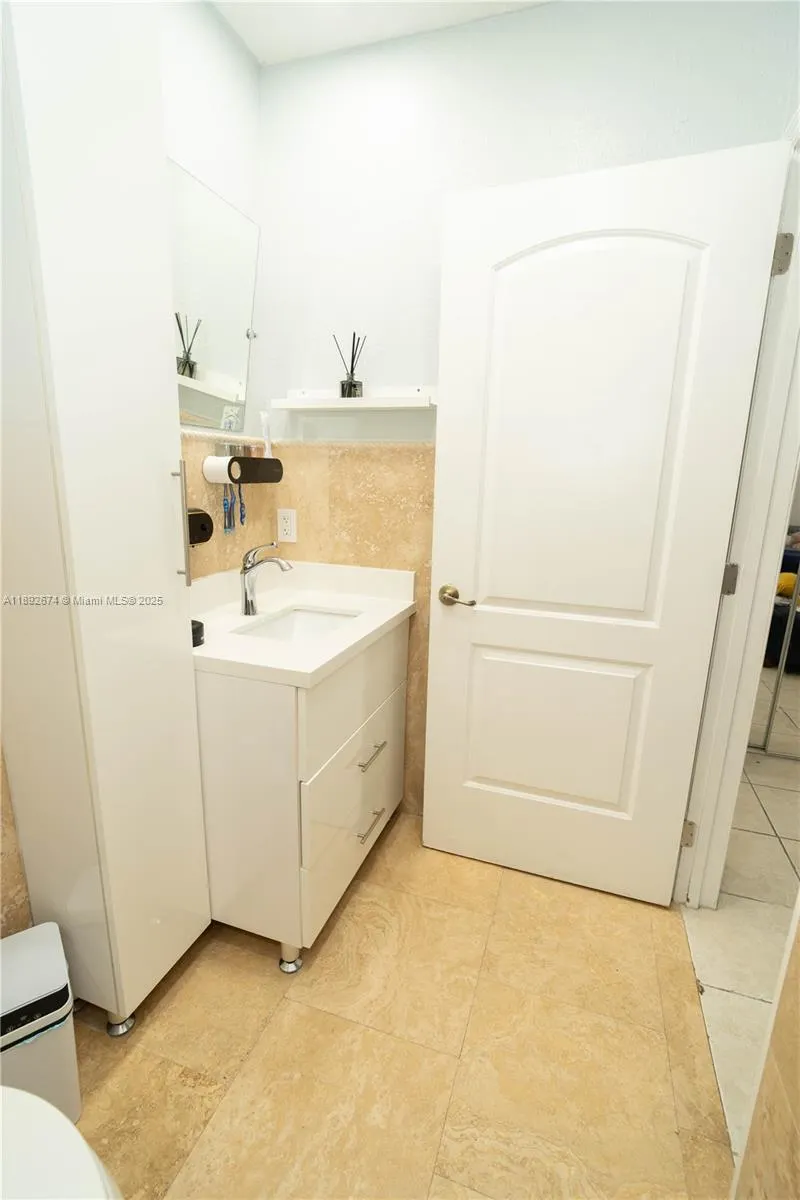298 E 3rd St, #102