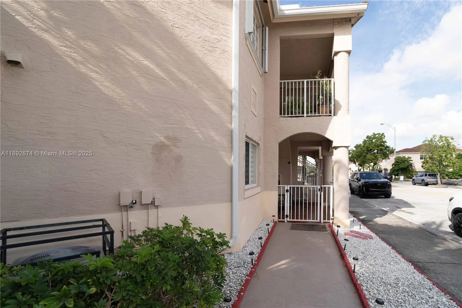 298 E 3rd St, #102