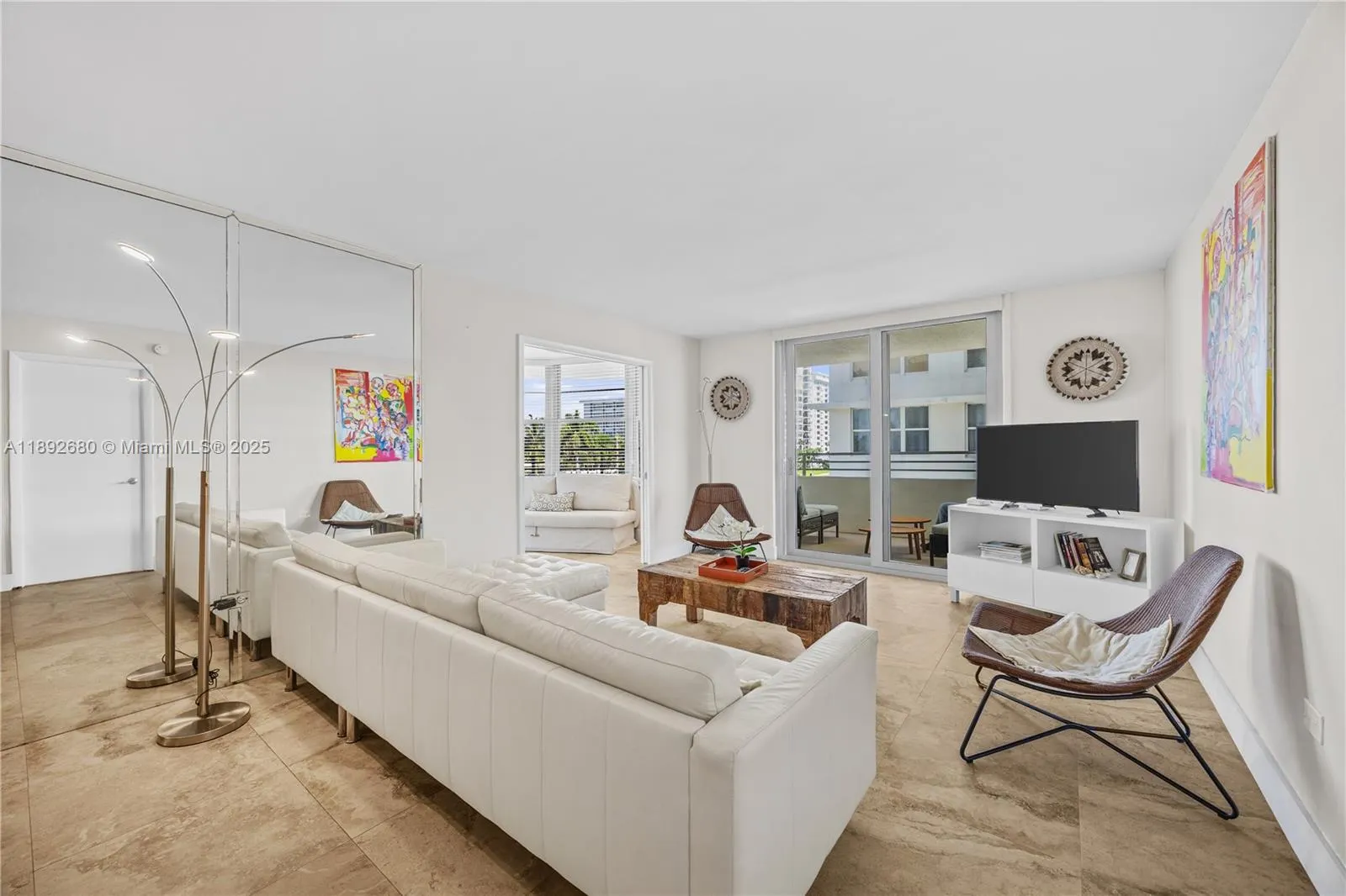 5555 Collins Ave, #4B