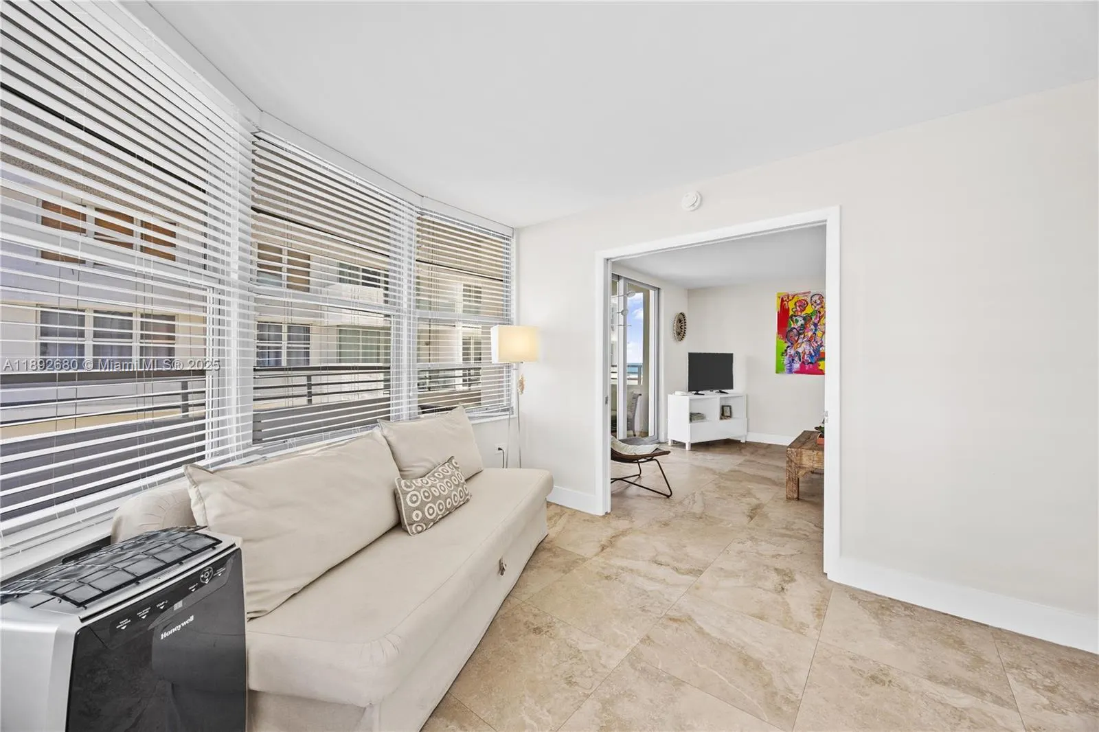 5555 Collins Ave, #4B