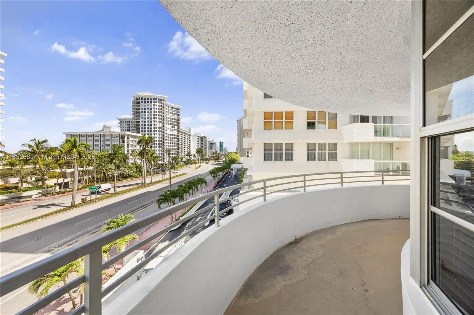 5555 Collins Ave, #4B